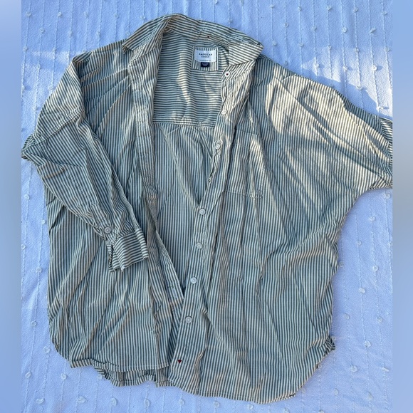 A&E Oversized Button Up - XS - Picture 2 of 2